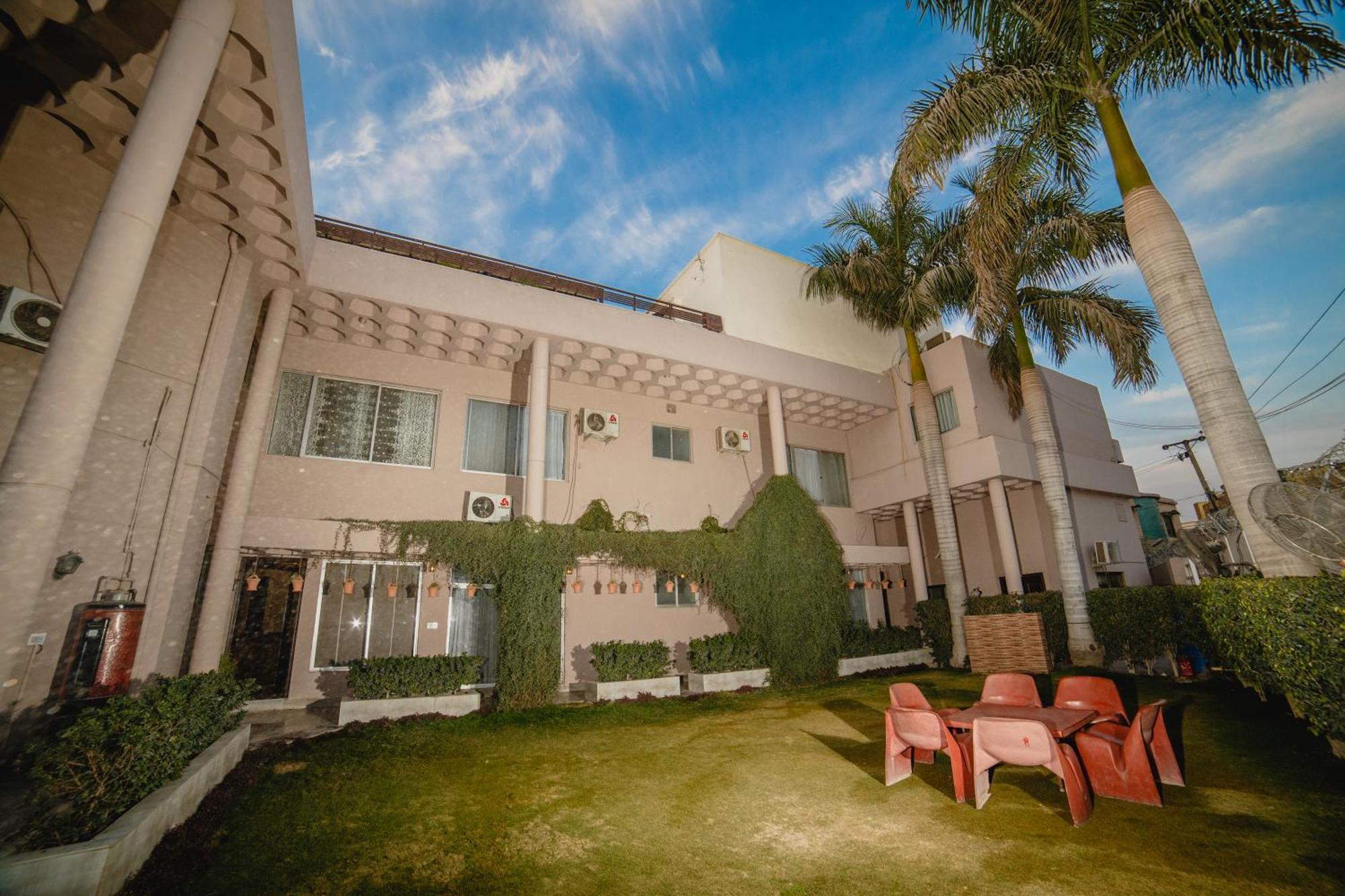 ホテル Vip House ペシャワール エクステリア 写真